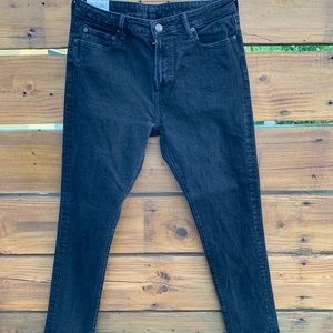 Black stretchy jeans